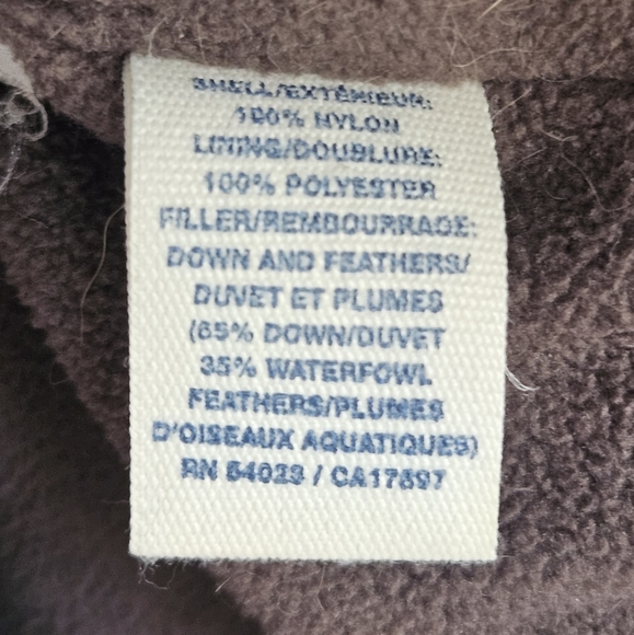 Old Navy Frost-Free Down Winter Vest in Women's M - Picture 13 of 13